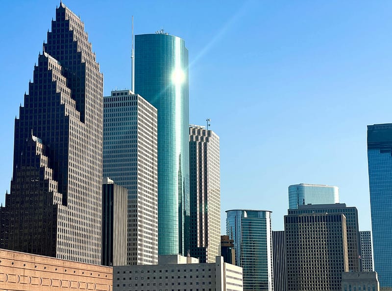 Photograph of tall buildings in Houston Texas - Pinnacle Forensics